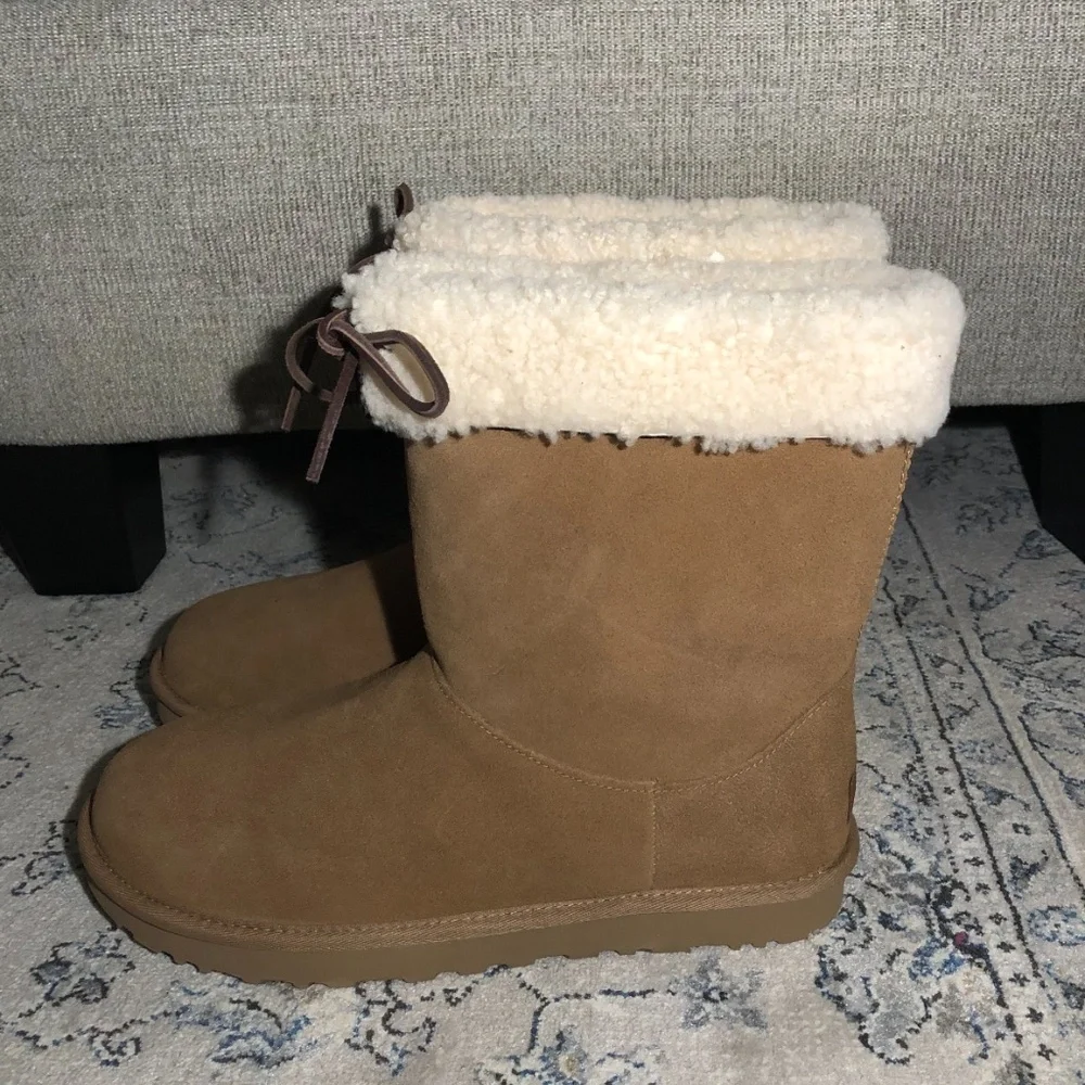 UGG Sarissa Shearling Short Boot 'Chestnut'